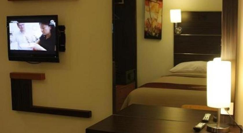 Travello Hotel Manado Zewnętrze zdjęcie