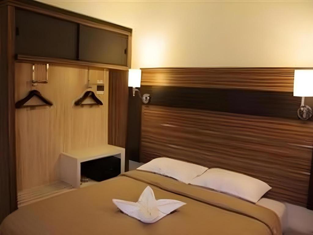 Travello Hotel Manado Zewnętrze zdjęcie