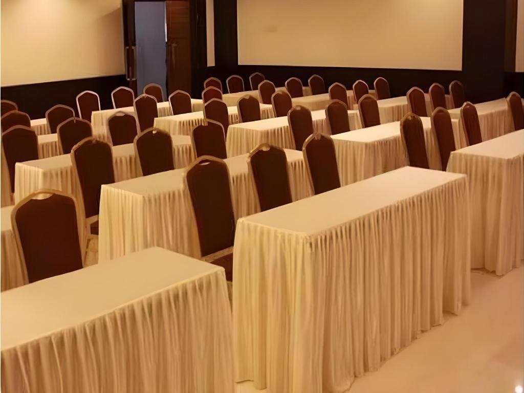 Travello Hotel Manado Zewnętrze zdjęcie