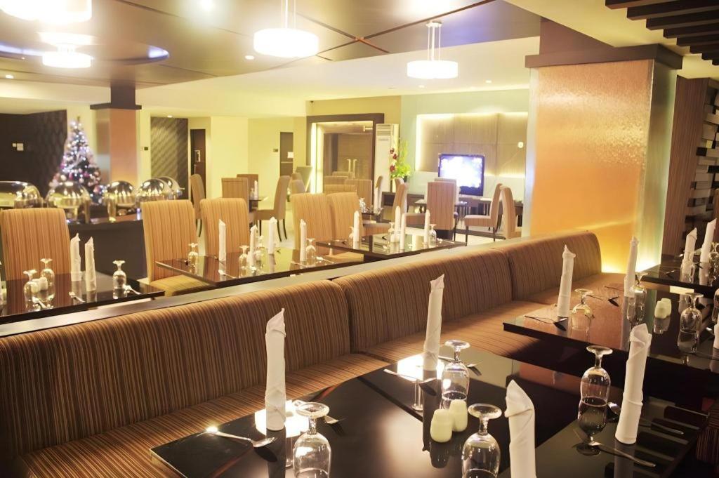 Travello Hotel Manado Zewnętrze zdjęcie