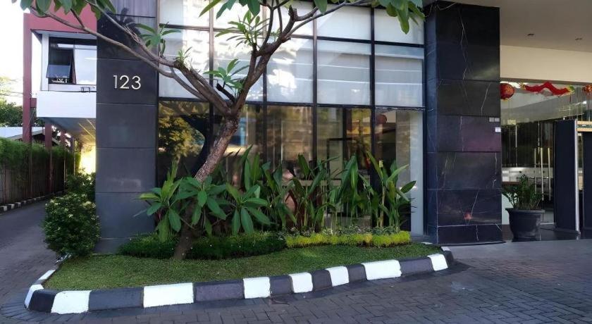 Travello Hotel Manado Zewnętrze zdjęcie