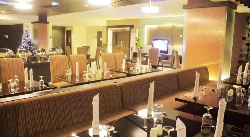 Travello Hotel Manado Zewnętrze zdjęcie