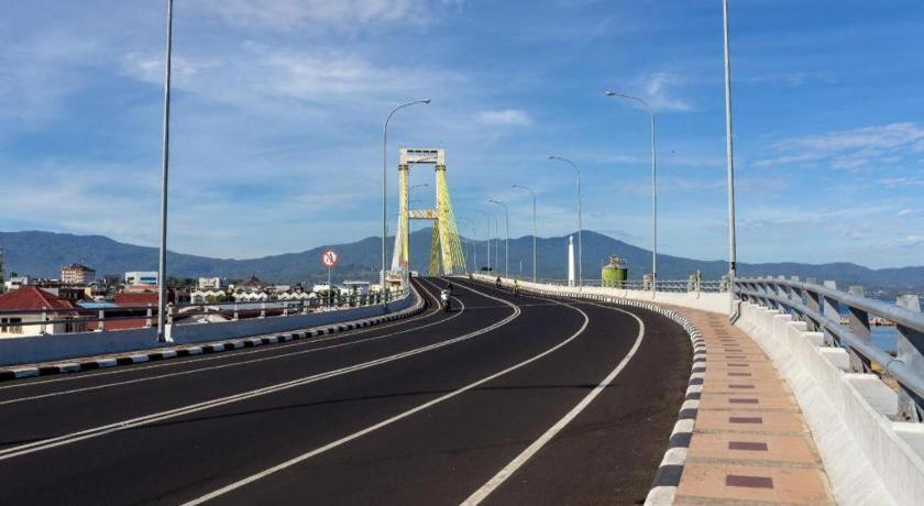 Travello Hotel Manado Zewnętrze zdjęcie