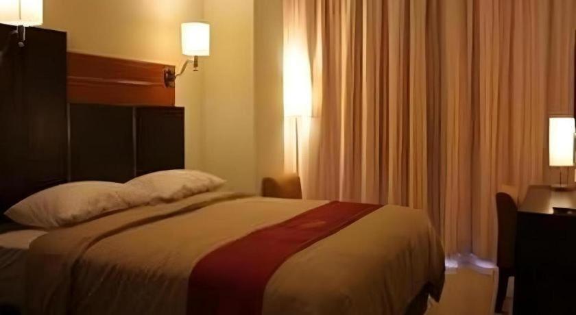 Travello Hotel Manado Zewnętrze zdjęcie