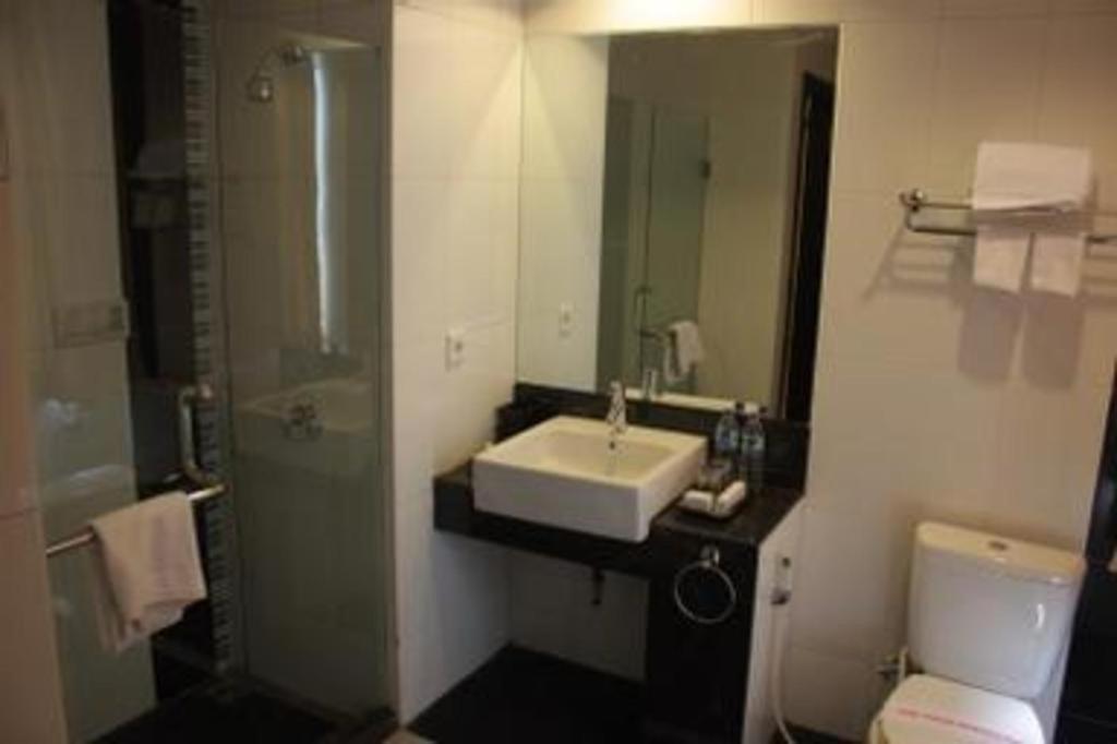 Travello Hotel Manado Zewnętrze zdjęcie