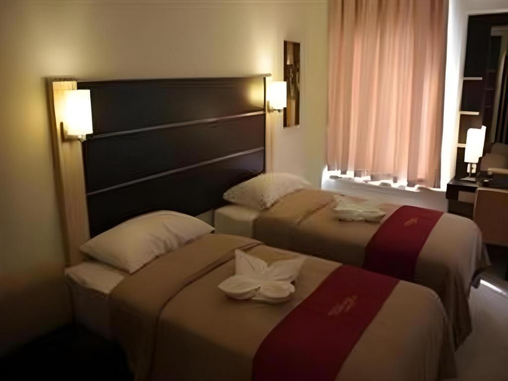 Travello Hotel Manado Zewnętrze zdjęcie